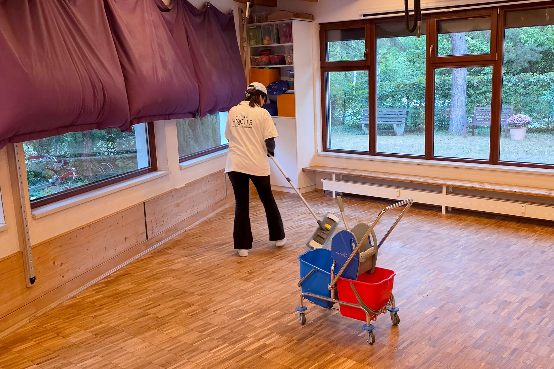 HOCH3 Gebäudemanagement Hannover Döhren, Unsere Leistungen (B2B), Grundreinigung